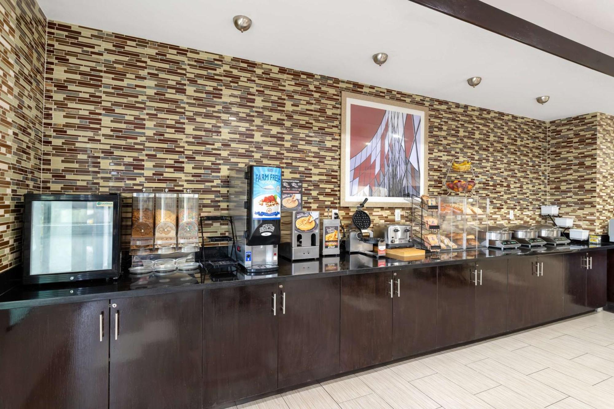 Best Western Casino Inn Винтон Экстерьер фото